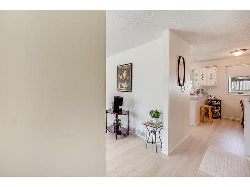 2600 6Th Avenue, Castlegar, BC - Indoor