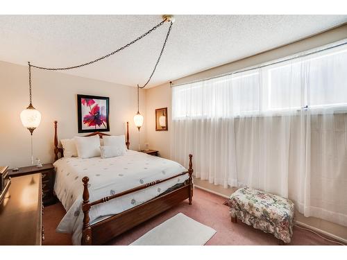 2600 6Th Avenue, Castlegar, BC - Indoor Photo Showing Bedroom