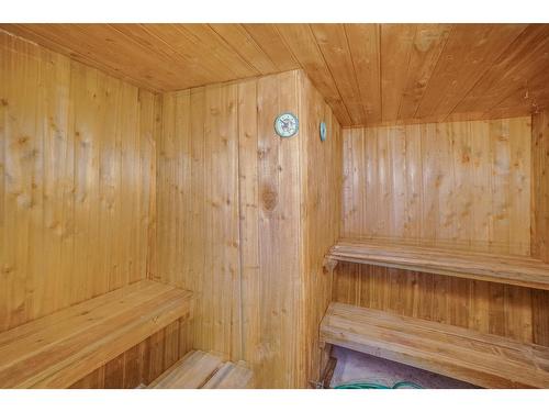 2600 6Th Avenue, Castlegar, BC - Indoor Photo Showing Other Room