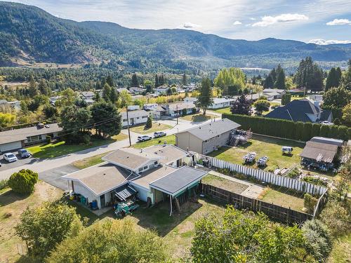 2600 6Th Avenue, Castlegar, BC - Outdoor With View