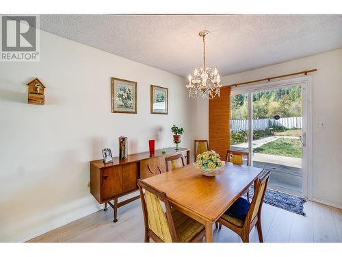 2600 6Th  Avenue, Castlegar, BC - Indoor Photo Showing Dining Room