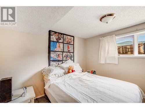 2600 6Th  Avenue, Castlegar, BC - Indoor Photo Showing Bedroom