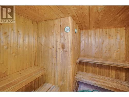 2600 6Th  Avenue, Castlegar, BC - Indoor Photo Showing Other Room