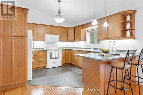 156 Shoal Point Road, Brighton, ON - Indoor Photo Showing Kitchen