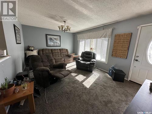 913 Third Street, Estevan, SK - Indoor Photo Showing Living Room