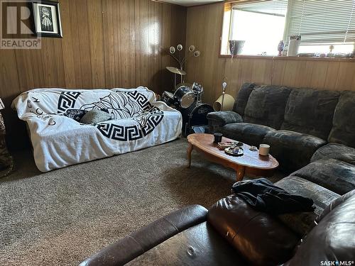 913 Third Street, Estevan, SK - Indoor Photo Showing Living Room