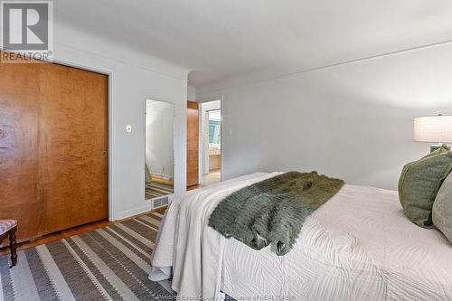 233 Thompson Boulevard, Windsor, ON - Indoor Photo Showing Bedroom