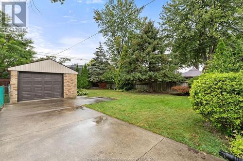 233 Thompson Boulevard, Windsor, ON - Outdoor