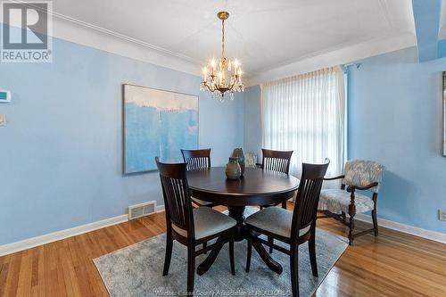 233 Thompson Boulevard, Windsor, ON - Indoor Photo Showing Dining Room