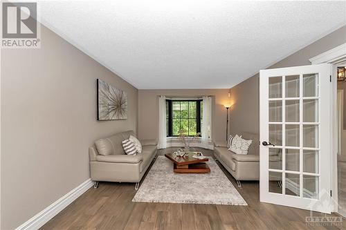 13 Kyle Avenue, Ottawa, ON - Indoor