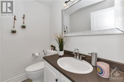 13 Kyle Avenue, Ottawa, ON - Indoor Photo Showing Bathroom