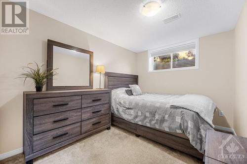 205 Kingswell Street, Ottawa, ON - Indoor Photo Showing Bedroom