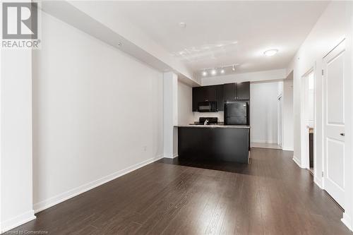 85 Robinson Street Unit# 601, Hamilton, ON - Indoor Photo Showing Kitchen