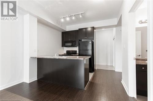 85 Robinson Street Unit# 601, Hamilton, ON - Indoor Photo Showing Kitchen