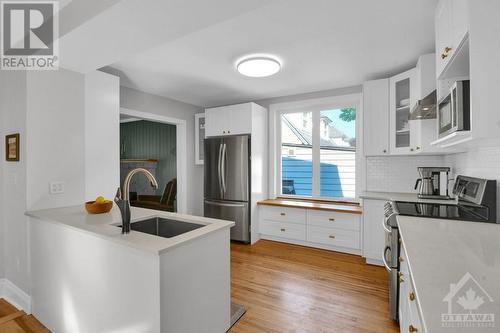 113 Rosemount Avenue, Ottawa, ON - Indoor Photo Showing Kitchen