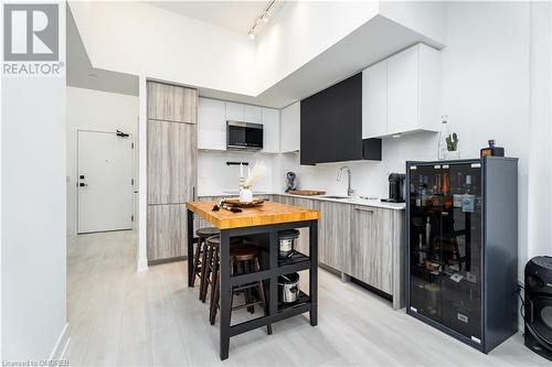 2481 Taunton Road Unit# 461, Oakville, ON - Indoor Photo Showing Kitchen