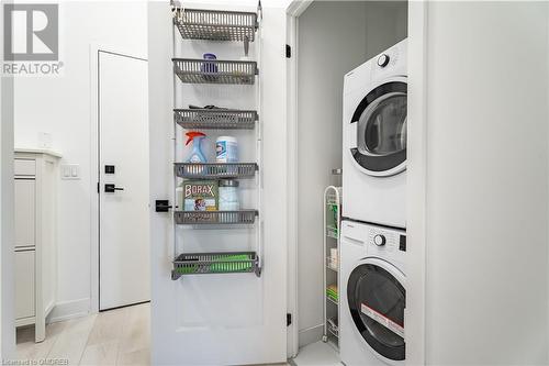 2481 Taunton Road Unit# 461, Oakville, ON - Indoor Photo Showing Laundry Room