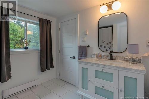 32 Highland Road, Grand Bay-Westfield, NB - Indoor Photo Showing Bathroom