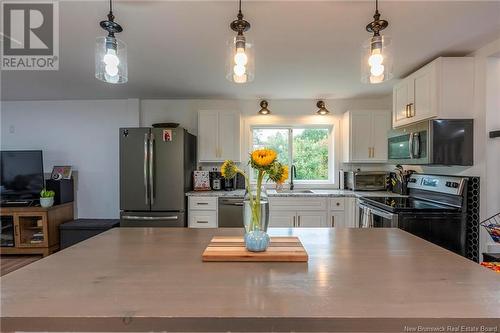 32 Highland Road, Grand Bay-Westfield, NB - Indoor Photo Showing Kitchen