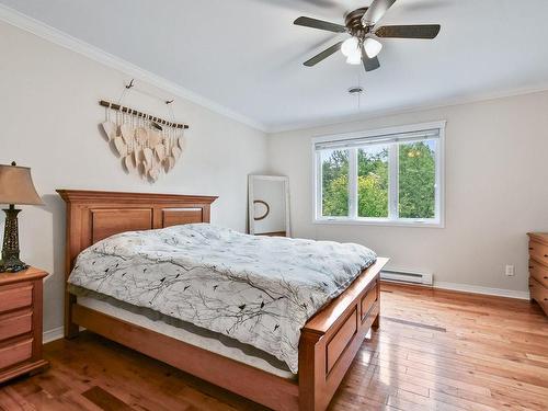 Chambre Ã  coucher principale - 37 Rue De La Butte, Brownsburg-Chatham, QC - Indoor Photo Showing Bedroom