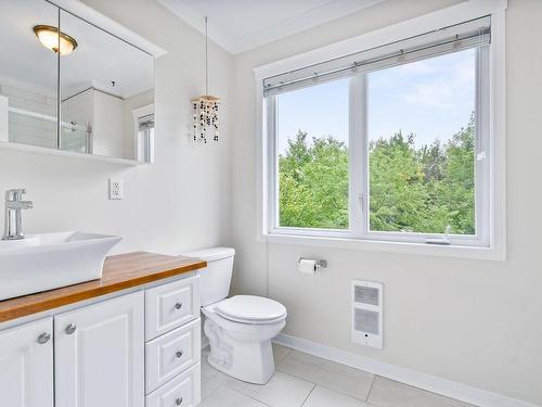 Salle de bains - 37 Rue De La Butte, Brownsburg-Chatham, QC - Indoor Photo Showing Bathroom