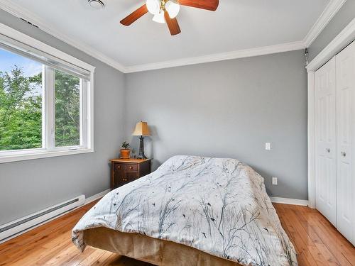 Chambre Ã Â coucher - 37 Rue De La Butte, Brownsburg-Chatham, QC - Indoor Photo Showing Bedroom