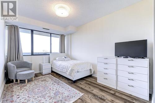 608 - 8111 Yonge Street, Markham, ON - Indoor Photo Showing Bedroom