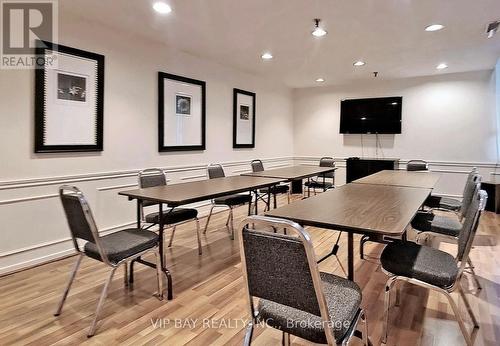 608 - 8111 Yonge Street, Markham, ON - Indoor Photo Showing Dining Room