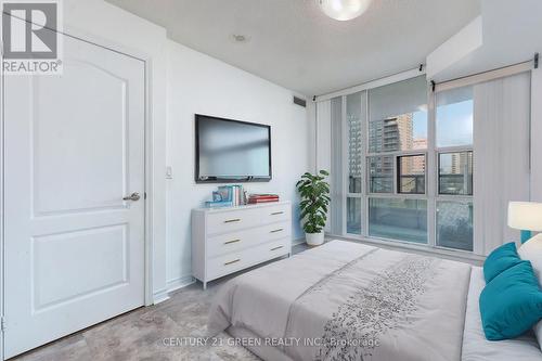 606 - 33 Elm Drive, Mississauga, ON - Indoor Photo Showing Bedroom