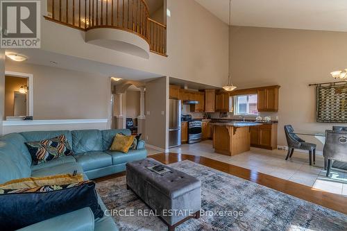 501 Gorham Road, Fort Erie, ON - Indoor Photo Showing Living Room