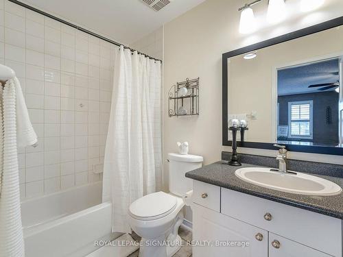 13-5530 Glen Erin Dr, Mississauga, ON - Indoor Photo Showing Bathroom