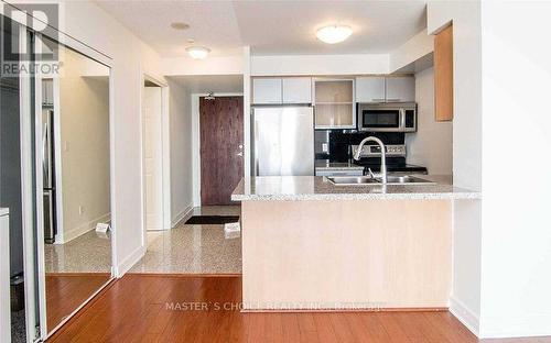 209 - 18 Harrison Garden Boulevard, Toronto, ON - Indoor Photo Showing Kitchen With Double Sink