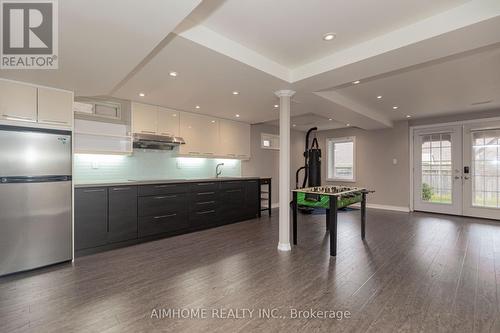 80 Bush Ridges Avenue, Richmond Hill, ON - Indoor Photo Showing Kitchen