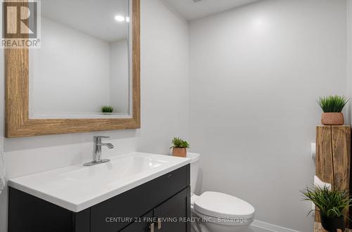 20 Ladyshot Crescent, Toronto, ON - Indoor Photo Showing Bathroom