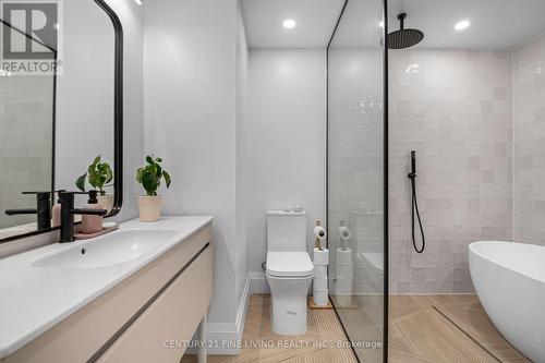 20 Ladyshot Crescent, Toronto, ON - Indoor Photo Showing Bathroom