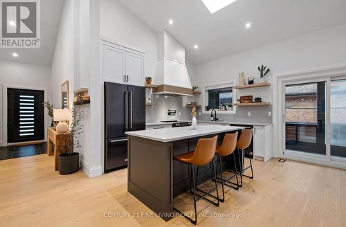 20 Ladyshot Crescent, Toronto, ON - Indoor Photo Showing Kitchen