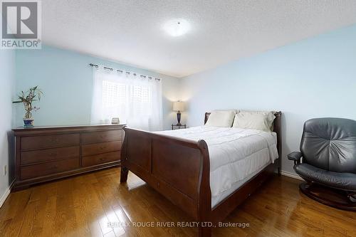 8 Sifton Place, Brampton, ON - Indoor Photo Showing Bedroom