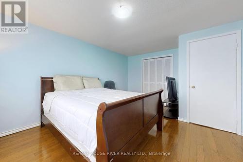 8 Sifton Place, Brampton, ON - Indoor Photo Showing Bedroom