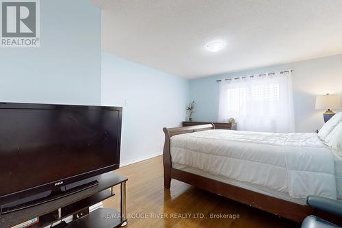 8 Sifton Place, Brampton, ON - Indoor Photo Showing Bedroom