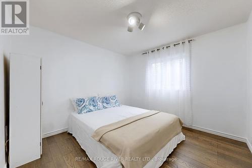 8 Sifton Place, Brampton, ON - Indoor Photo Showing Bedroom