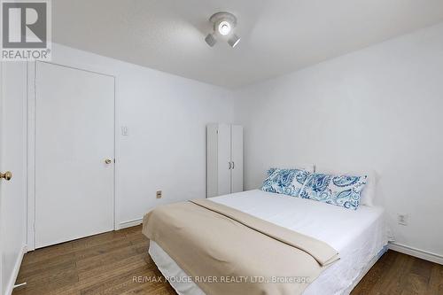 8 Sifton Place, Brampton, ON - Indoor Photo Showing Bedroom