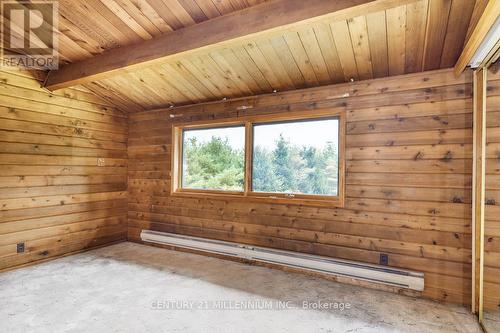 2180 Highpoint Side Road, Caledon, ON - Indoor Photo Showing Other Room