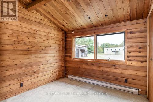 2180 Highpoint Side Road, Caledon, ON - Indoor Photo Showing Other Room