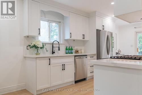 10 Snowden Street, Toronto, ON - Indoor Photo Showing Kitchen With Stainless Steel Kitchen With Upgraded Kitchen