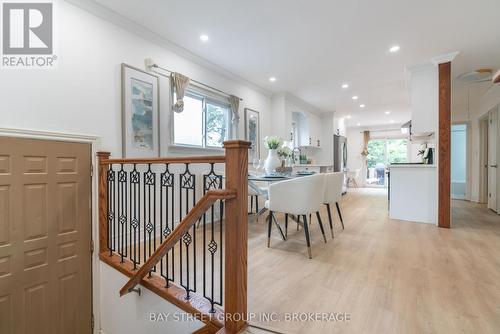 10 Snowden Street, Toronto, ON - Indoor Photo Showing Dining Room