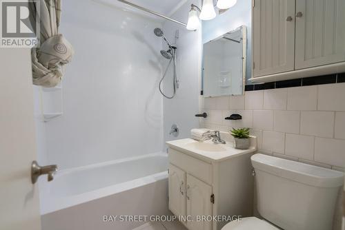 10 Snowden Street, Toronto, ON - Indoor Photo Showing Bathroom