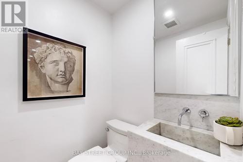 3 Silverwood Avenue, Toronto, ON - Indoor Photo Showing Bathroom