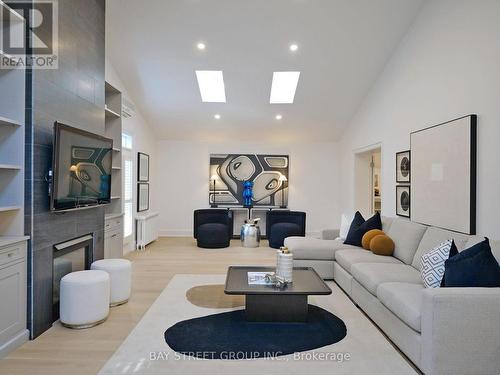 3 Silverwood Avenue, Toronto, ON - Indoor Photo Showing Living Room