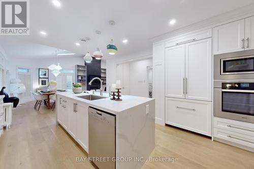 3 Silverwood Avenue, Toronto, ON - Indoor Photo Showing Kitchen With Upgraded Kitchen