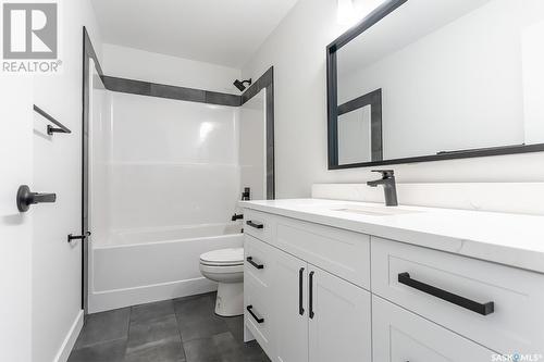 527 Doran Crescent, Saskatoon, SK - Indoor Photo Showing Bathroom